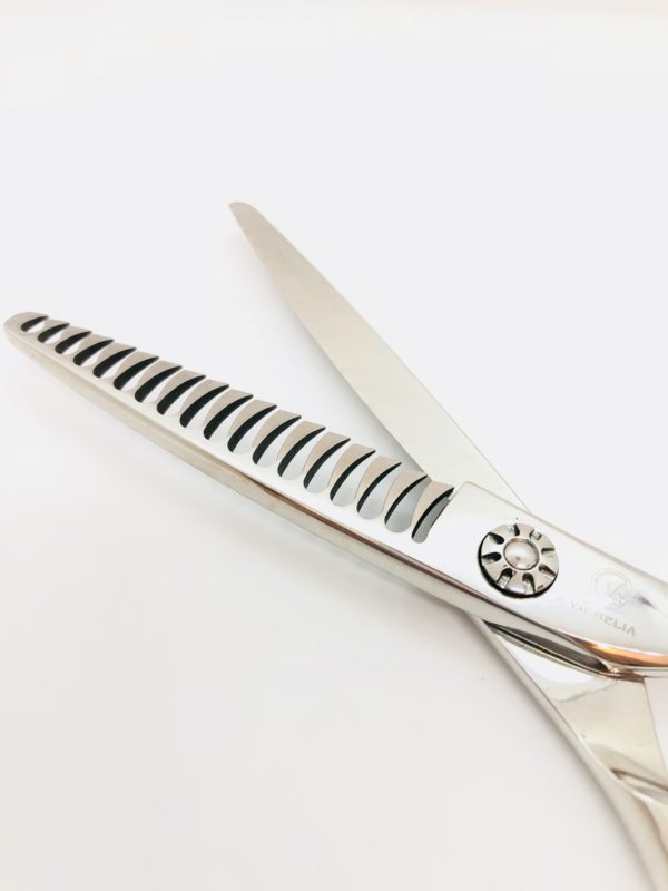 VI-18 (Thinning scissors) - Image 2